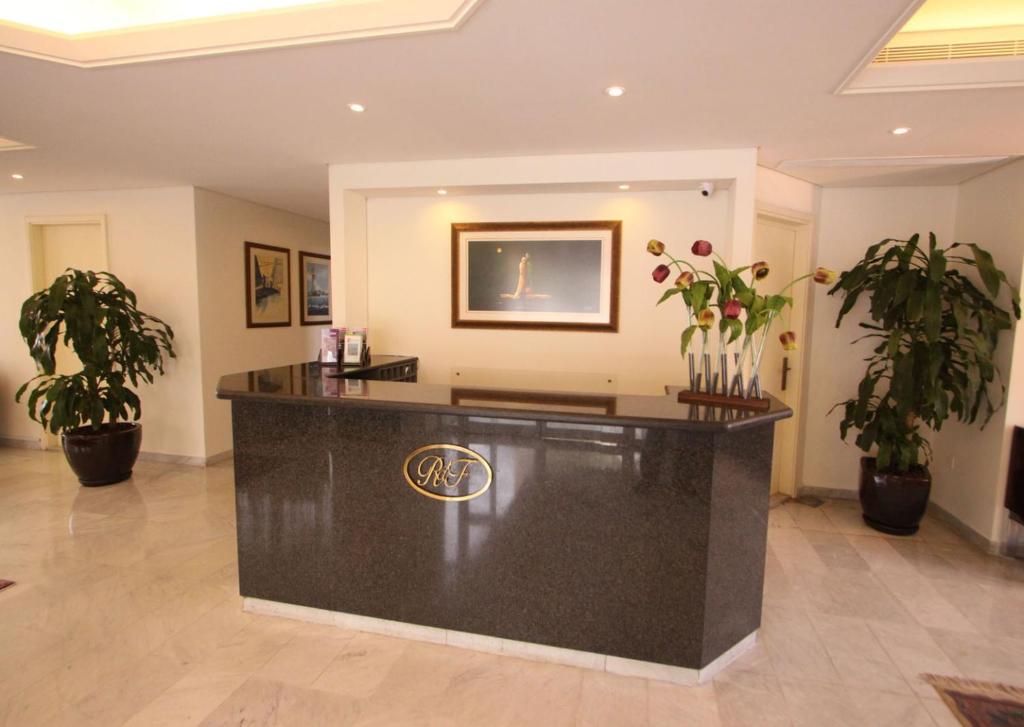 Residence De France Dbayeh Exteriör bild