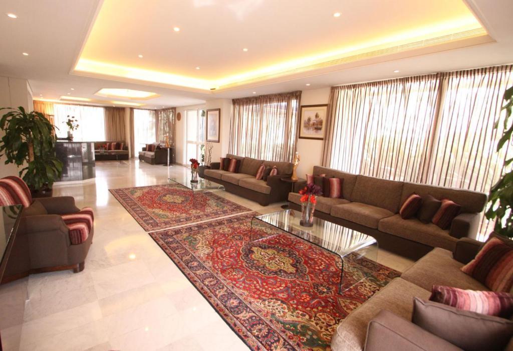 Residence De France Dbayeh Exteriör bild