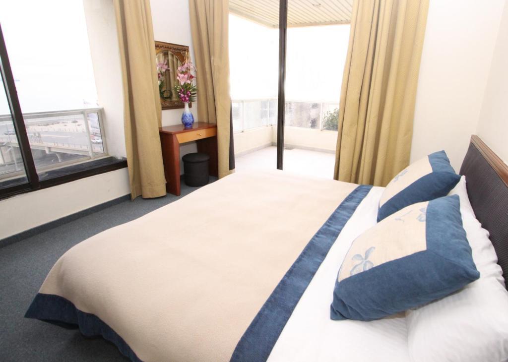Residence De France Dbayeh Rum bild
